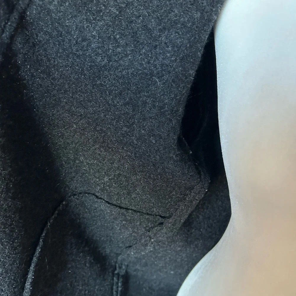 Cut Loose black 100% wool jacket button open front size XS but it runs big - Picture 6 of 11